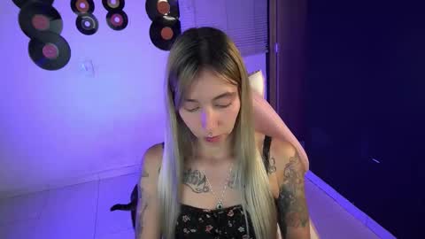 I AM JENN  online show from May 10, 2026, 10:48 pm