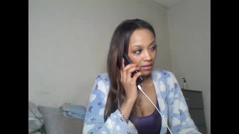Snapshot of saucy_shanice chatting on January 27, 2025, 1:26 am Shaniiice online show from January 27, 2025, 1:26 am