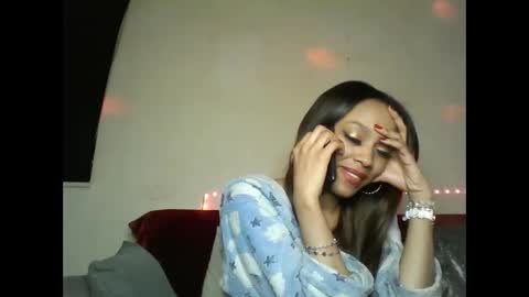 Snapshot of saucy_shanice chatting on February 24, 2025, 11:09 pm Shaniiice online show from February 24, 2025, 11:09 pm
