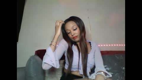 Snapshot of saucy_shanice chatting on February 26, 2025, 10:42 pm Shaniiice online show from February 26, 2025, 10:42 pm