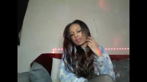Snapshot of saucy_shanice chatting on March 10, 2025, 11:27 pm Shaniiice online show from March 10, 2025, 11:27 pm