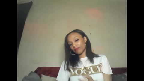 Snapshot of saucy_shanice chatting on September 9, 2025, 9:25 pm Shaniiice online show from September 9, 2025, 9:25 pm