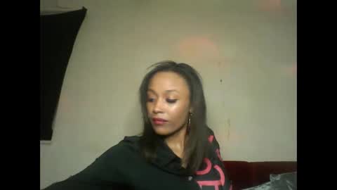 Snapshot of saucy_shanice chatting on September 16, 2025, 11:06 pm Shaniiice online show from September 16, 2025, 11:06 pm