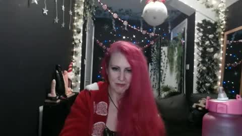 SaucySky online show from December 5, 2024, 1:14 am