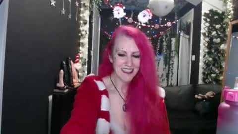 SaucySky online show from December 8, 2024, 12:40 am