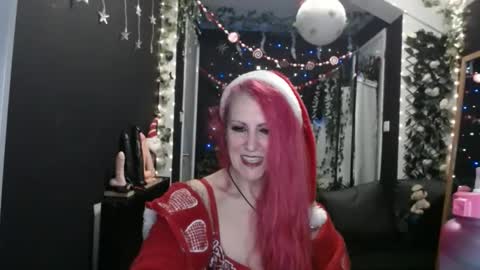 SaucySky online show from December 11, 2024, 8:18 pm