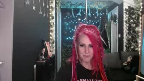 Snapshot of saucysky chatting on September 23, 2025, 10:46 pm SaucySky online show from September 23, 2025, 10:46 pm