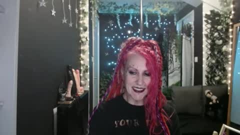 Snapshot of saucysky chatting on September 27, 2025, 7:08 pm SaucySky online show from September 27, 2025, 7:08 pm