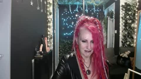 Snapshot of saucysky chatting on October 2, 2025, 10:28 pm SaucySky online show from October 2, 2025, 10:28 pm