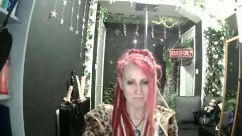 SaucySky online show from April 27, 2026, 9:24 pm