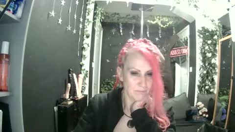 SaucySky online show from May 3, 2026, 9:43 pm