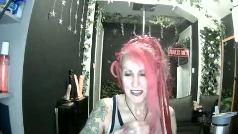 SaucySky online show from May 5, 2026, 7:55 pm