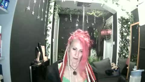 SaucySky online show from June 9, 2026, 8:42 pm