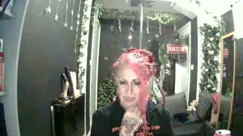 SaucySky online show from June 13, 2026, 12:30 am