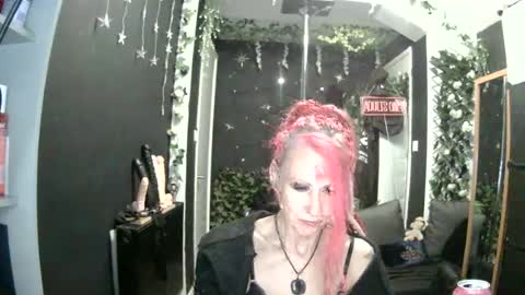 SaucySky online show from June 13, 2026, 11:13 pm