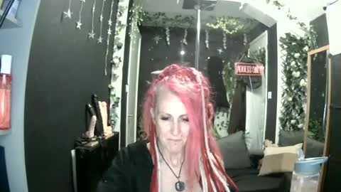 SaucySky online show from June 18, 2026, 10:14 pm