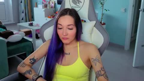 Snapshot of savage_lust_ chatting on April 8, 2026, 2:55 am Ariel online show from April 8, 2026, 2:55 am