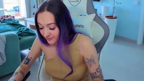 Snapshot of savage_lust_ chatting on April 24, 2026, 4:26 am Ariel online show from April 24, 2026, 4:26 am