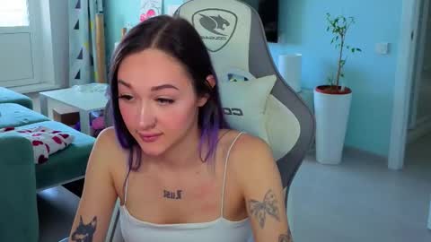 Snapshot of savage_lust_ chatting on April 29, 2026, 4:05 am Ariel online show from April 29, 2026, 4:05 am