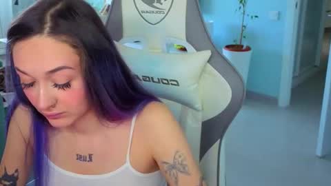 Snapshot of savage_lust_ chatting on May 15, 2026, 3:35 am Ariel online show from May 15, 2026, 3:35 am