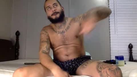 Snapshot of savagebullxxx chatting on January 13, 2025, 2:50 am savagebullxxx online show from January 13, 2025, 2:50 am