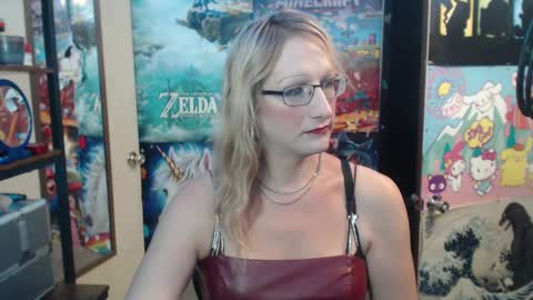 Snapshot of savanah_banana chatting on September 12, 2025, 5:18 am Savanah online show from September 12, 2025, 5:18 am