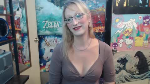 Snapshot of savanah_banana chatting on September 12, 2025, 5:24 pm Savanah online show from September 12, 2025, 5:24 pm