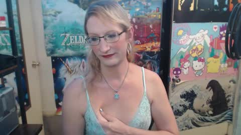 Snapshot of savanah_banana chatting on October 22, 2025, 2:34 am Savanah online show from October 22, 2025, 2:34 am
