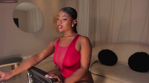 S a v a n n a h  online show from December 15, 2024, 1:22 pm