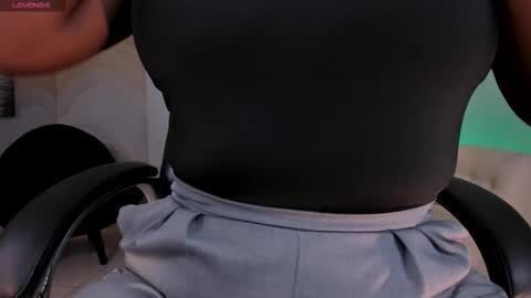 S a v a n n a h  online show from September 30, 2025, 6:57 pm