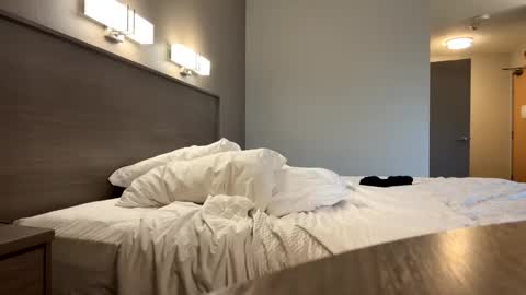 savannahtakethisbanana online show from November 21, 2025, 7:23 pm