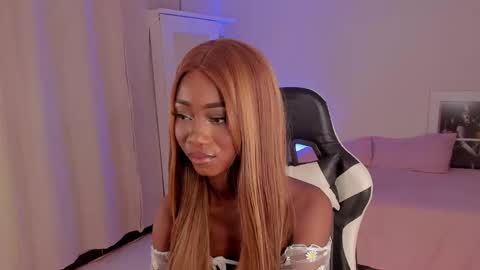 Savannahwildee online show from December 3, 2024, 8:39 pm