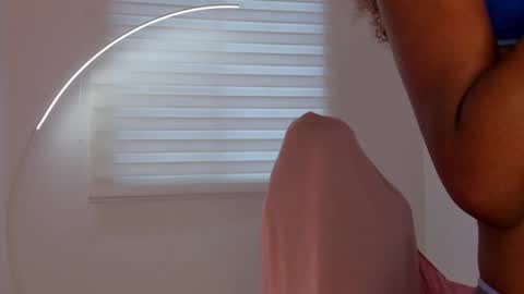 Savannahwildee online show from June 23, 2026, 12:25 pm