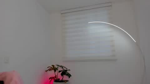 Savannahwildee online show from July 15, 2026, 11:48 am