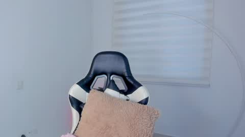 Savannahwildee online show from July 24, 2026, 11:30 am