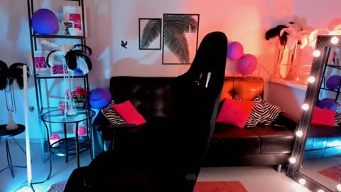 save the qween online show from December 23, 2024, 7:49 am