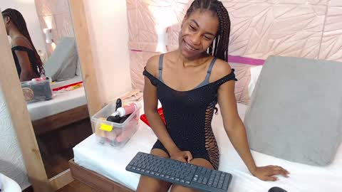 savory_pussy18 online show from December 14, 2024, 12:44 pm