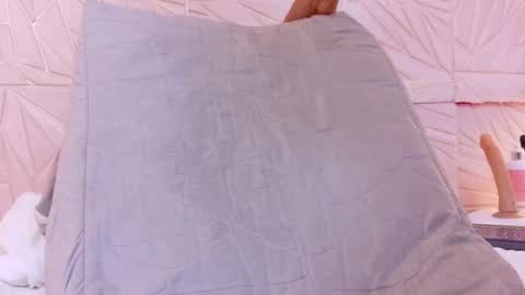 Snapshot of savory_pussy18 chatting on October 9, 2025, 2:15 pm savory_pussy18 online show from October 9, 2025, 2:15 pm