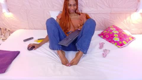 Snapshot of savory_pussy18 chatting on October 24, 2025, 2:24 pm savory_pussy18 online show from October 24, 2025, 2:24 pm