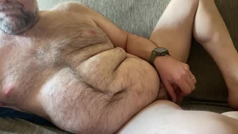 Snapshot of saxbobear chatting on April 21, 2026, 2:34 pm SaxBoBear online show from April 21, 2026, 2:34 pm