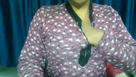 saxylady12 online show from February 3, 2025, 5:03 pm