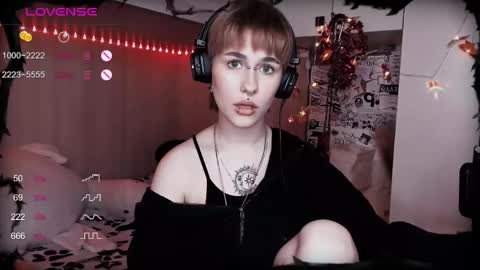 pronoun she. name Mary. age 21. online show from February 16, 2025, 3:16 pm