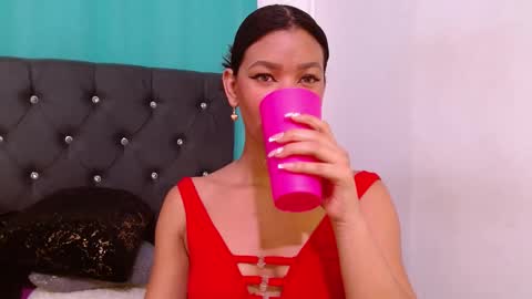 saykimmy online show from November 8, 2025, 3:29 am