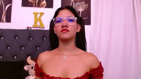 saykimmy online show from June 25, 2026, 3:17 am