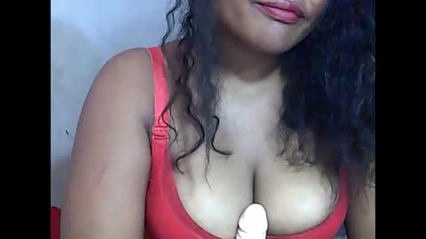 saylla1 online show from January 13, 2026, 6:51 am