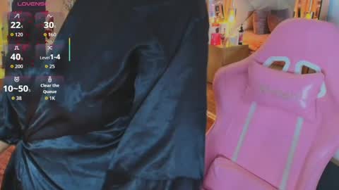 Snapshot of scarleett_ebony chatting on April 18, 2026, 7:07 pm scarleett_ebony online show from April 18, 2026, 7:07 pm