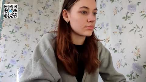 Snapshot of scarlet1flowers chatting on October 25, 2025, 8:22 am Kira online show from October 25, 2025, 8:22 am