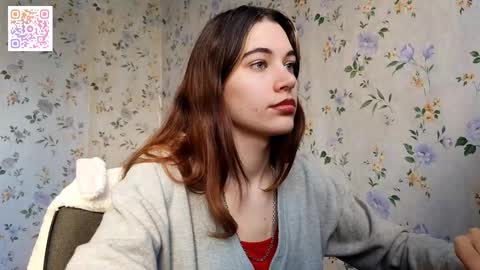 Snapshot of scarlet1flowers chatting on November 3, 2025, 9:21 am Kira online show from November 3, 2025, 9:21 am