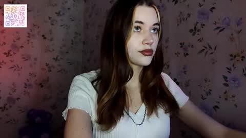 Snapshot of scarlet1flowers chatting on November 12, 2025, 3:12 pm Kira online show from November 12, 2025, 3:12 pm