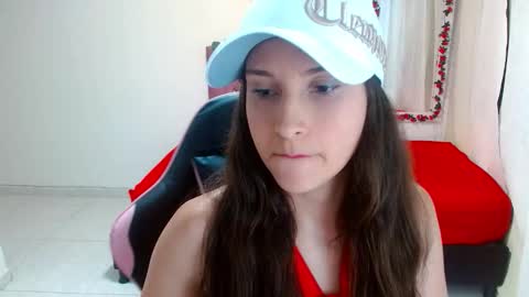 scarlet771776 online show from December 4, 2025, 5:43 pm